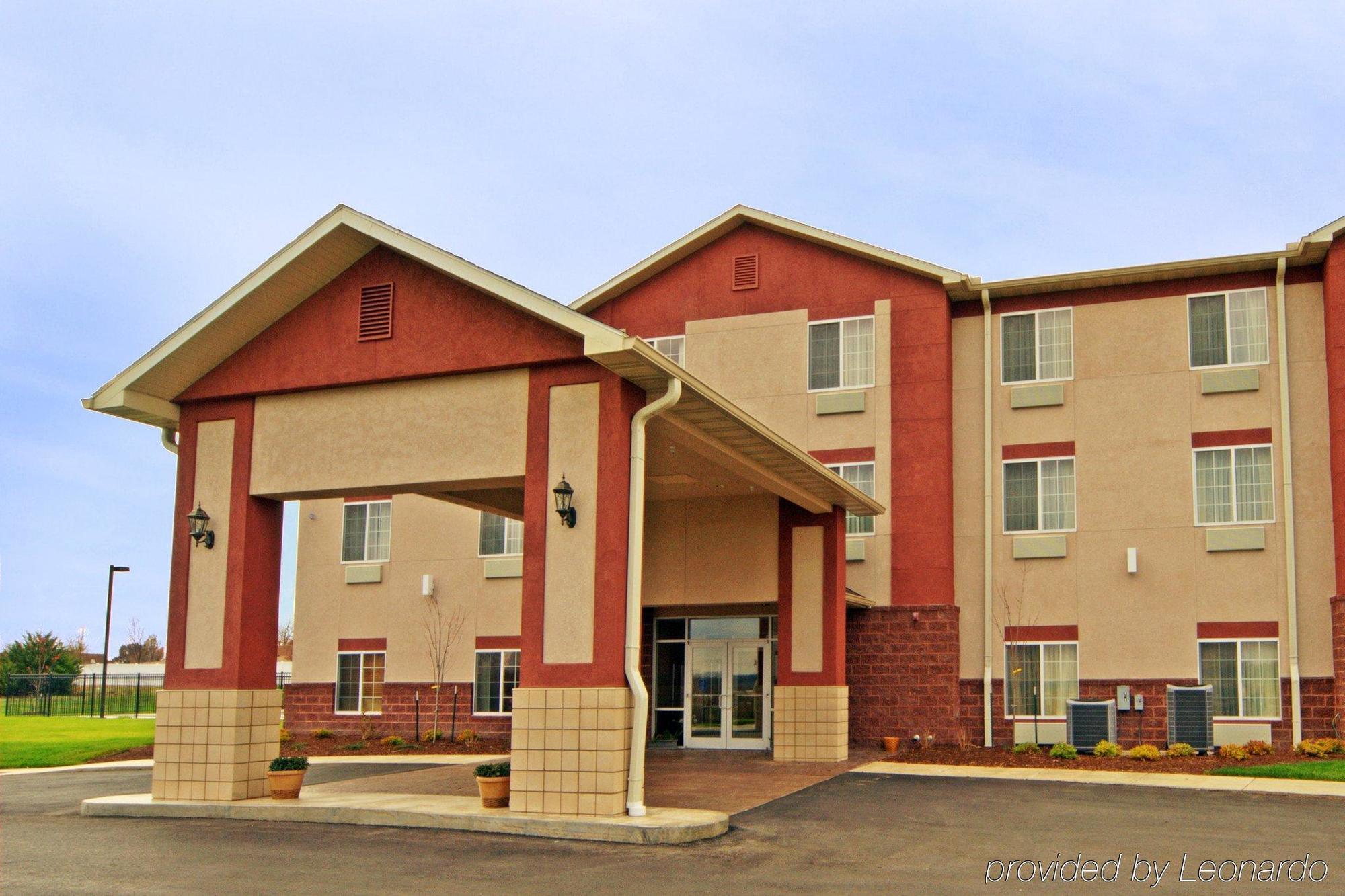 Paola Inn And Suites Exterior foto